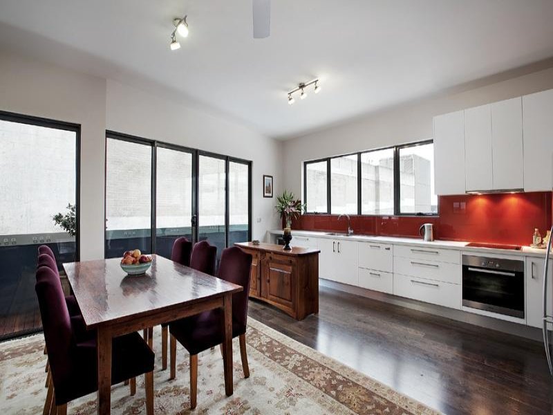 11/30 Oliver Lane, Melbourne, Vic 3000 Property Details