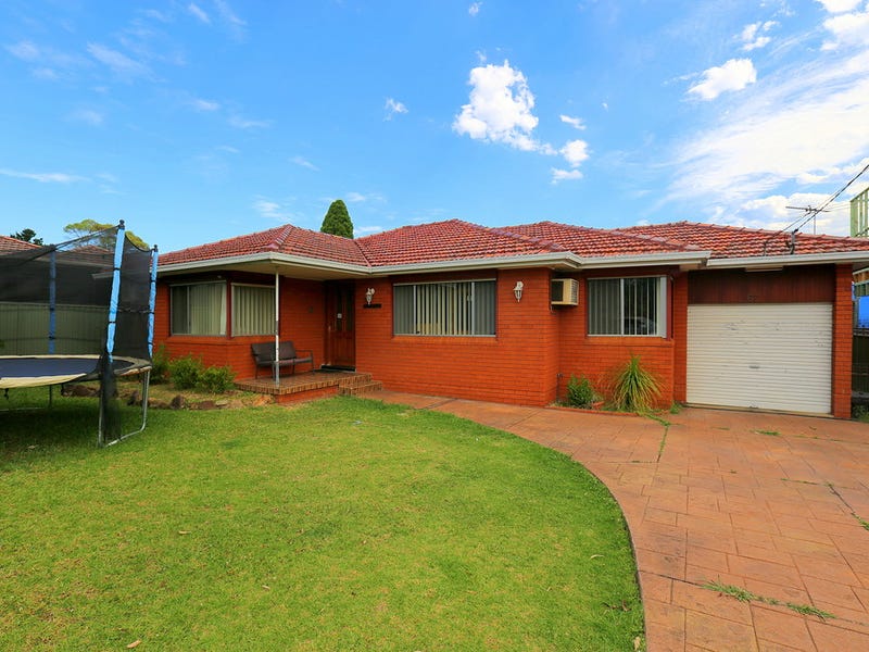67 Birdwood Road, Hall, NSW 2198