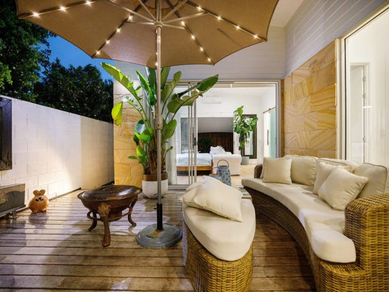 26 Alfred Street, Mermaid Beach, Qld 4218