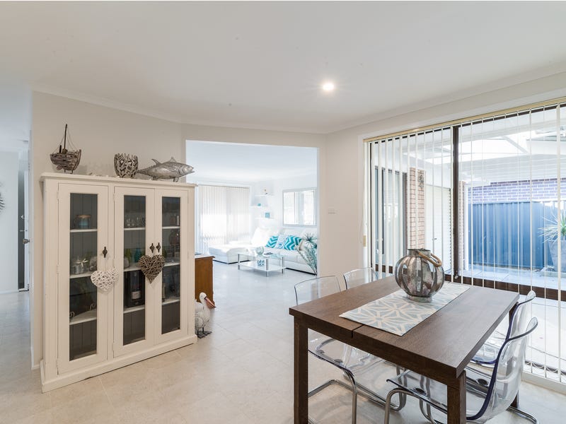 208 Walmer Avenue, Sanctuary Point, NSW 2540