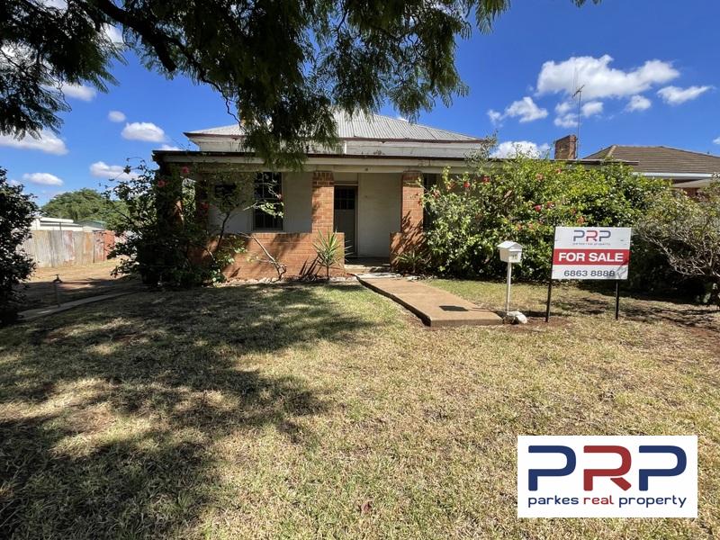 10 Bollinger Street, Parkes, NSW 2870 House for Sale