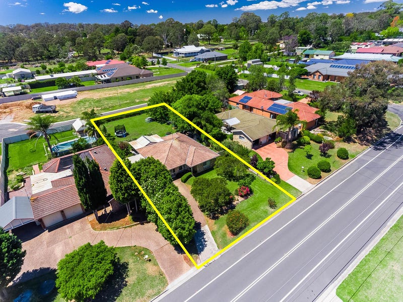 10 Westbourne Avenue, Thirlmere, NSW 2572 Property Details