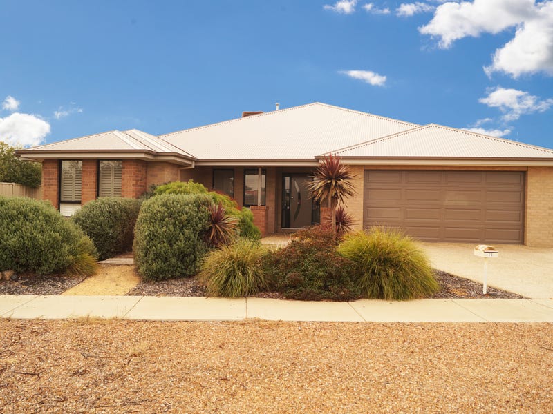76 Wattle Drive, Numurkah, VIC 3636