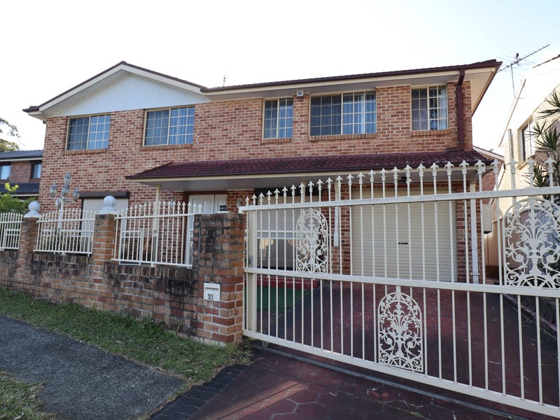 21 Kingfisher Avenue, Bossley Park, NSW 2176