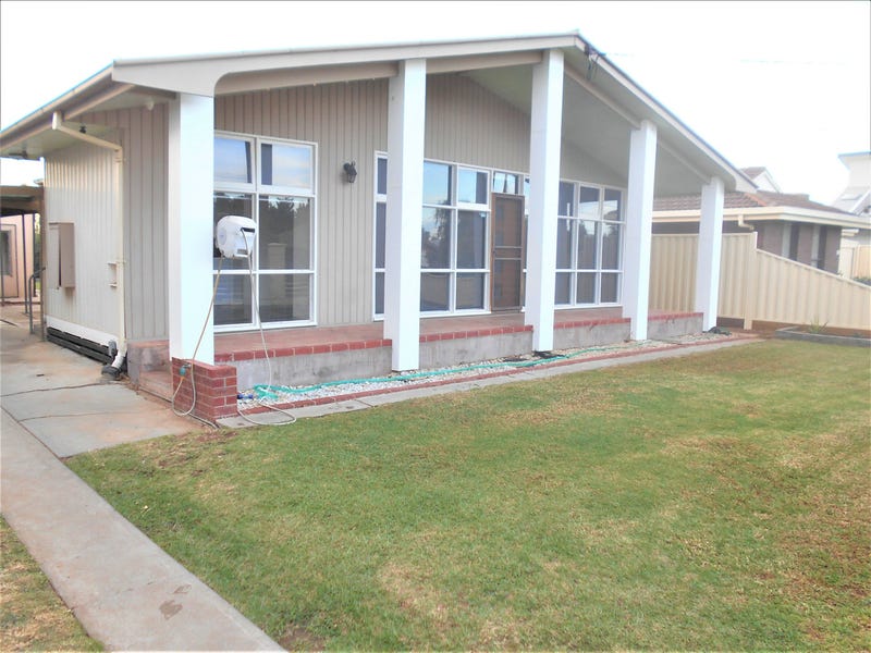 10 Holloway Grove, Swan Hill, VIC 3585