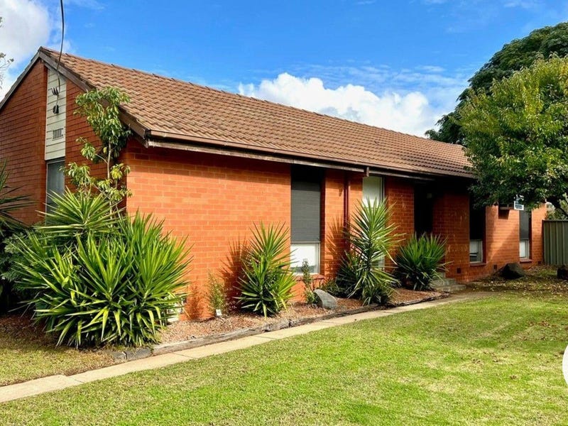 18 Sunbury Road, Shepparton, Vic 3630 House for Sale
