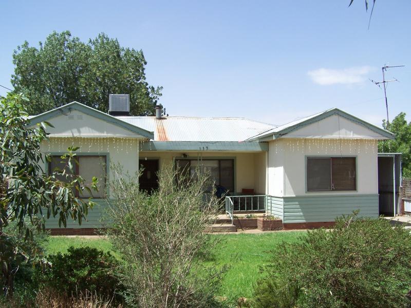 139 Vesper Street, Temora, NSW 2666