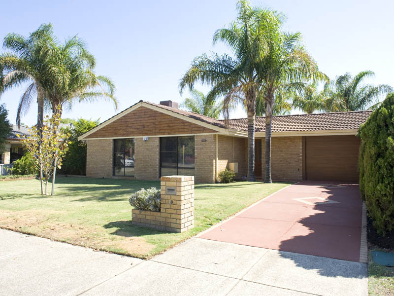 119 Warton Road, Thornlie, WA 6108 Property Details