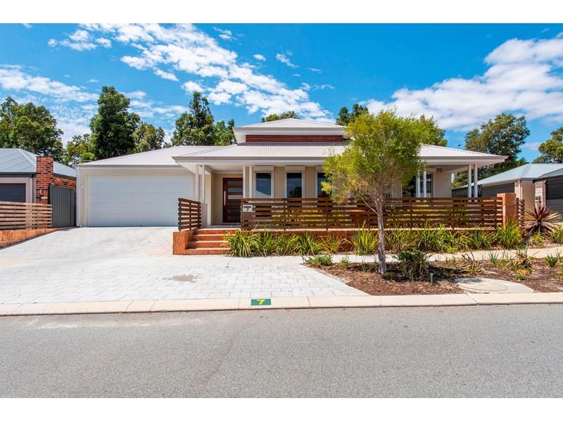 7 Yewers Drive, Champion Lakes, WA 6111 House for Sale realestate