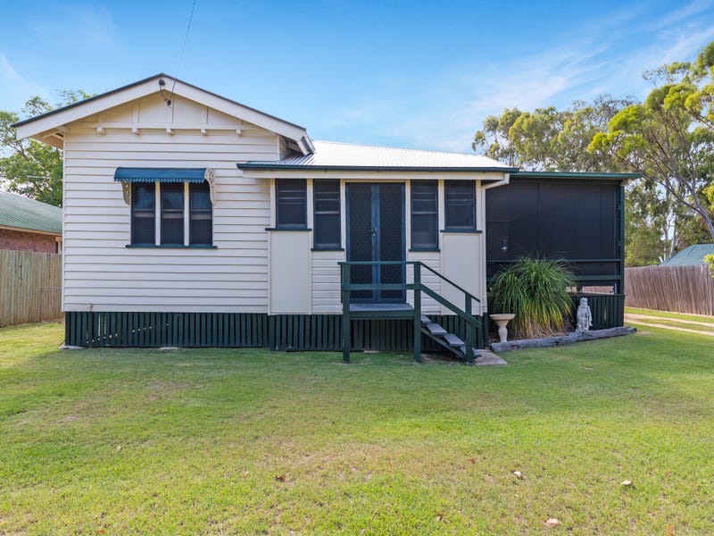 4 Mason Street, Oakey, Qld 4401 House for Sale