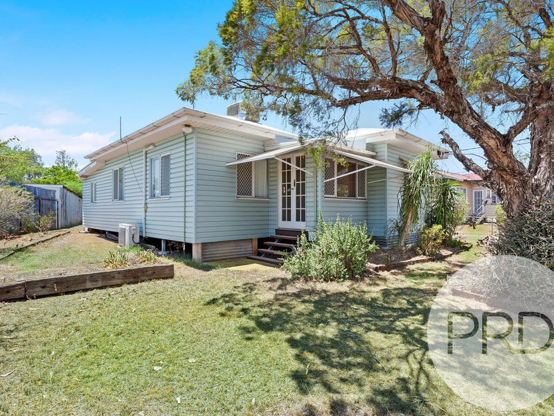 12 Campbell Street, Oakey, Qld 4401 House for Sale