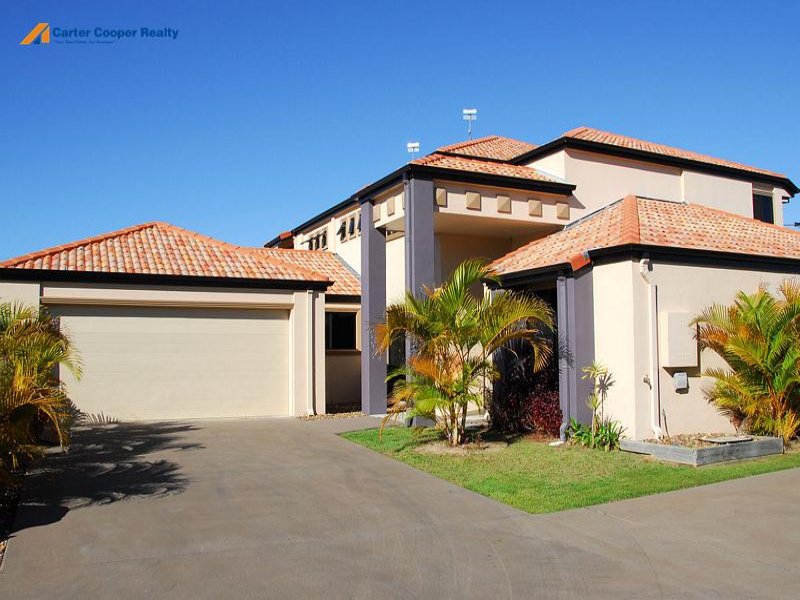 2/2 Barnstaple Street, Torquay, Qld 4655 Property Details