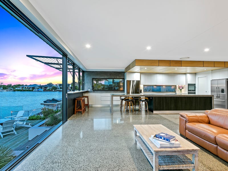 19 Bond Street, Pelican Waters, QLD 4551