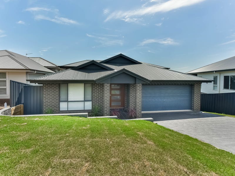 43 Myrtle Creek Avenue, Tahmoor, NSW 2573