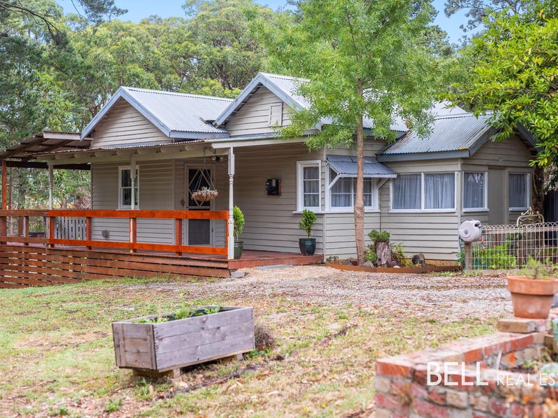 14 Monbulk Road, Mount Evelyn, VIC 3796