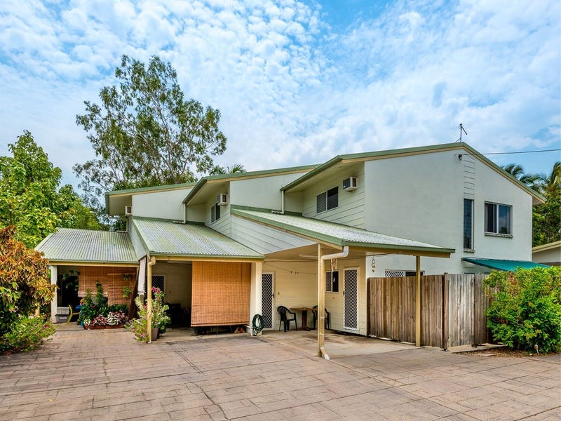 108 Wistaria Street, Holloways Beach, Qld 4878 Block Of Units for