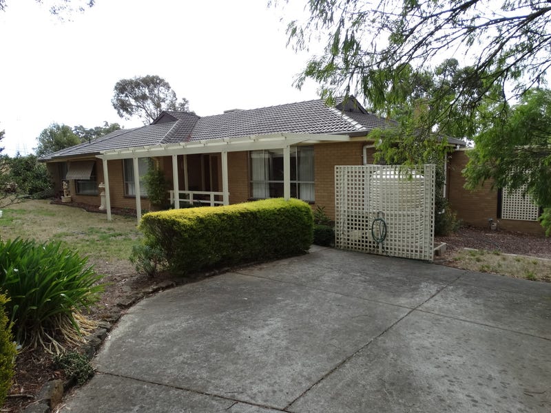 206 Shire Avenue, Mount Helen, VIC 3350