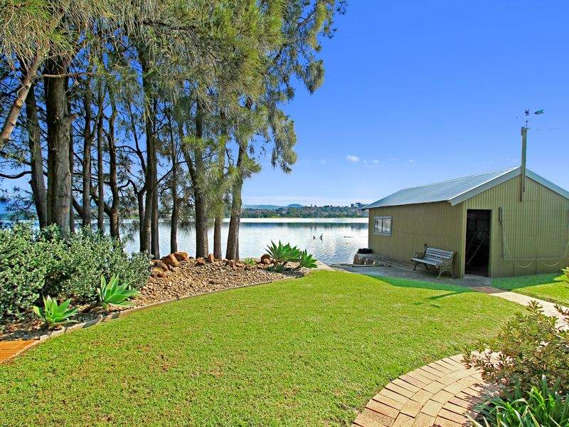 100 Lakeview Parade, Primbee, NSW 2502