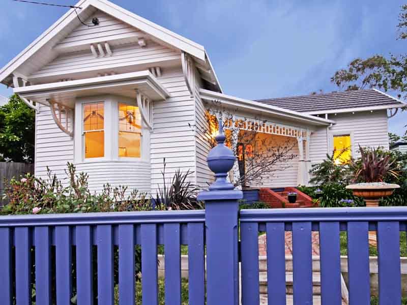 Sold Property Prices & Auction Results in Warwick St, Newtown, VIC 3220