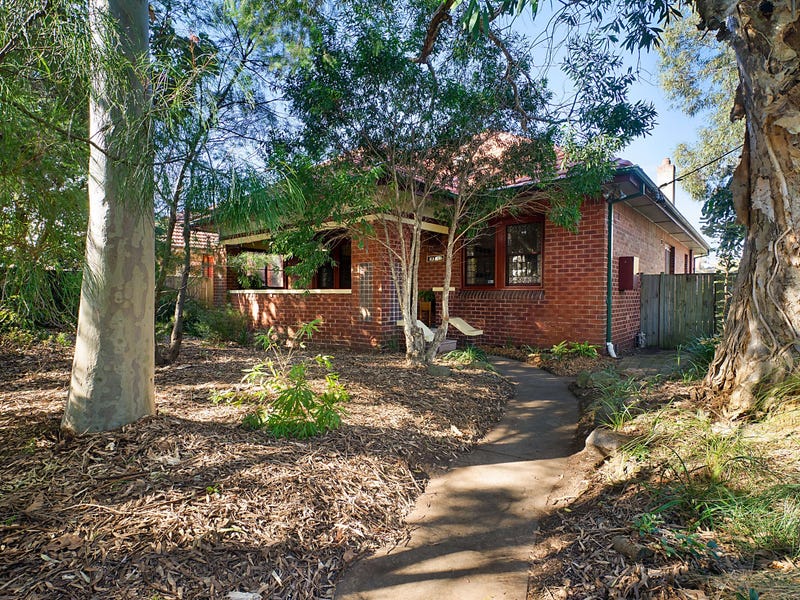 31 Stewart Avenue, Hamilton East, NSW 2303
