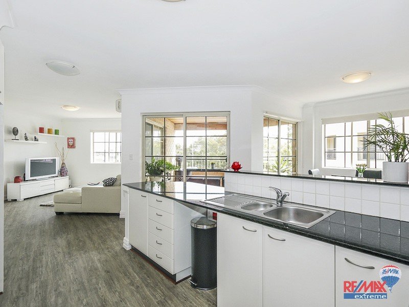 15/2 Plaistow Street*, Joondalup, WA 6027 Property Details