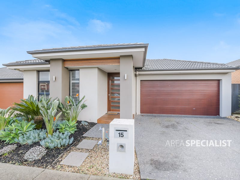 15 Hanoverian Street, Clyde North, VIC 3978