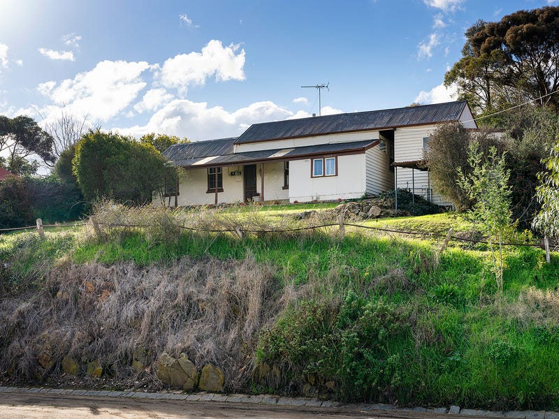 73 Lyttleton Street, Castlemaine, Vic 3450 Property Details