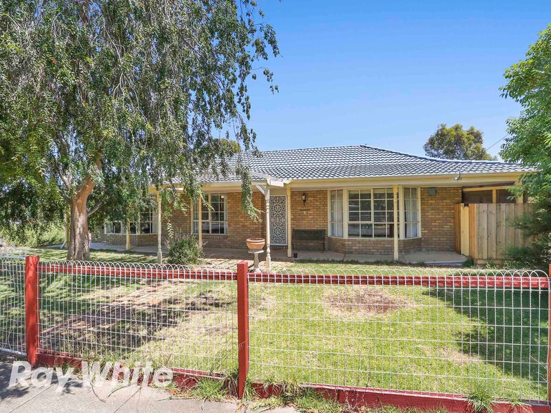 18 Oberon Drive, Belmont, Vic 3216 Property Details