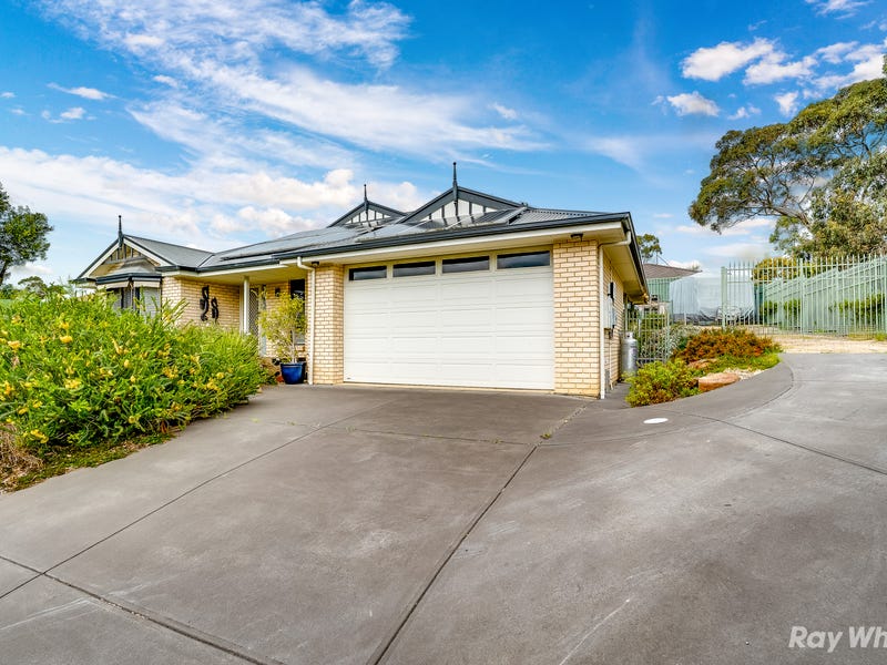 9 Richardson Road, Victor Harbor, SA 5211