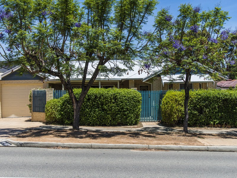 1/17 Heath Road, Kalamunda, WA 6076