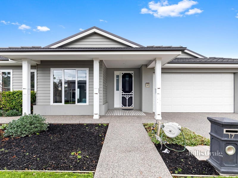 17 Selma Close, Lynbrook, Vic 3975 House for Sale