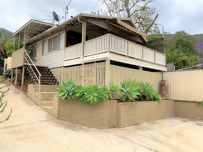 5 Gully Street, Somerset Dam, QLD 4312