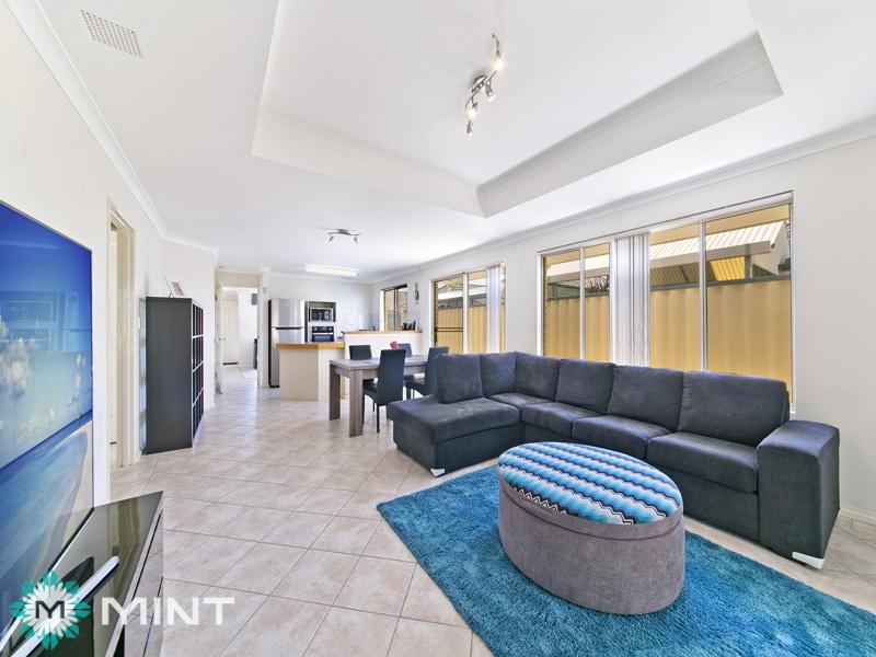 3/243 Hamilton Road, Coogee, WA 6166 Property Details