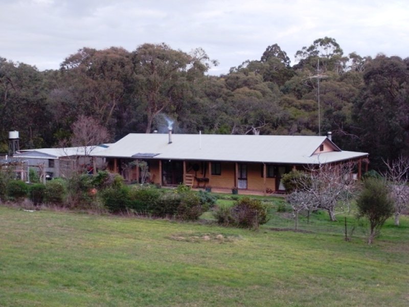 560 Tynong North Road, Tynong, Vic 3813 Property Details