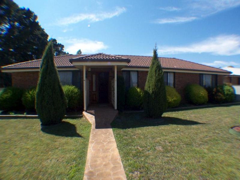 64 Carcoar Street, Spring Hill, NSW 2800