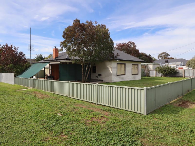 44 Ebden Street, Heathcote, VIC 3523