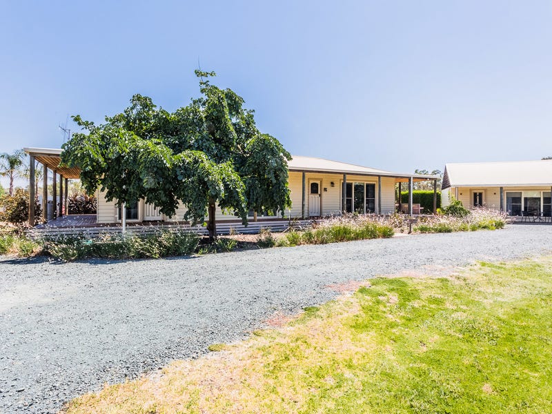 107 Latham Road, Echuca, VIC 3564