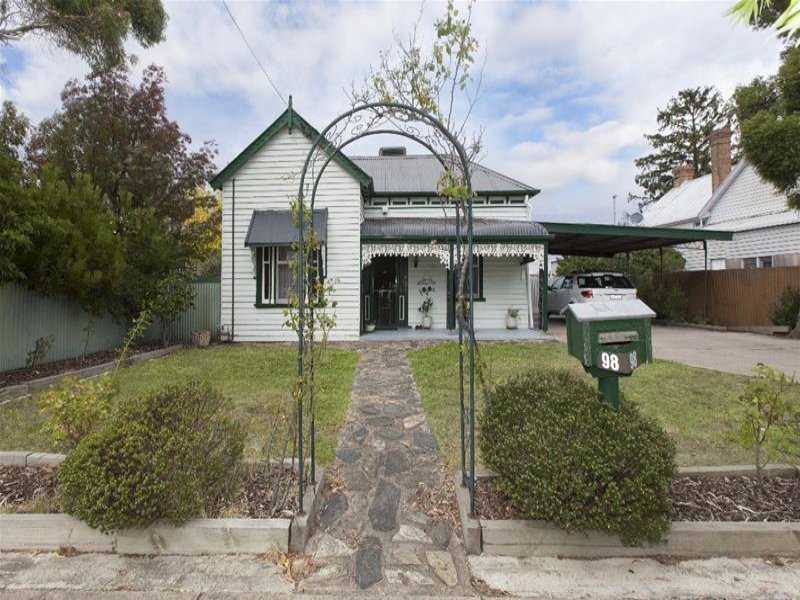 98 Moore Street, Ararat, Vic 3377 Property Details