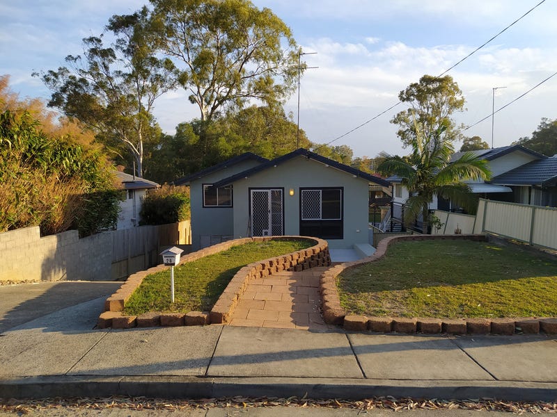 26 Gurrah Avenue, Southport, Qld 4215