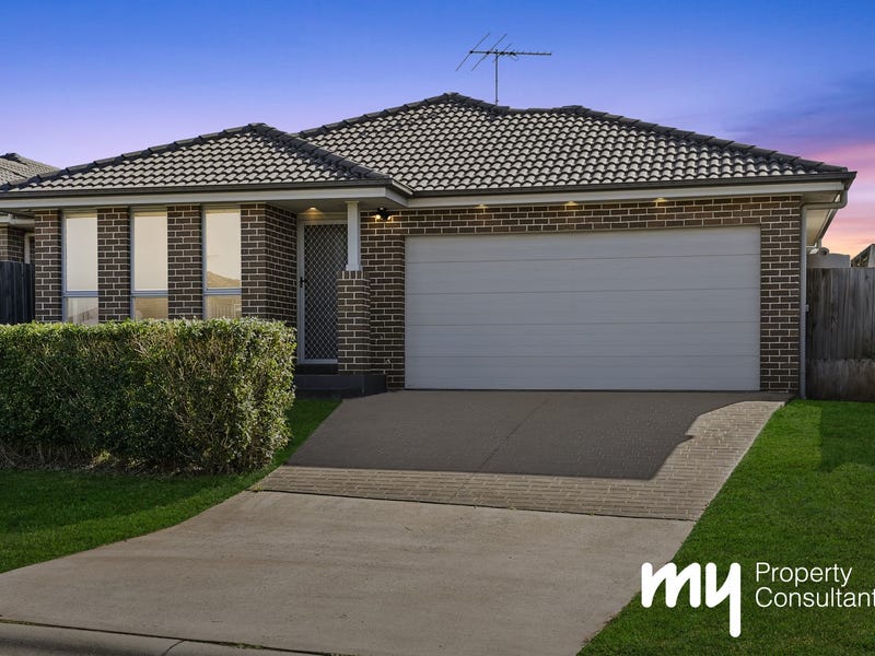 4 Asimus Circuit, Elderslie, NSW 2570 House for Sale