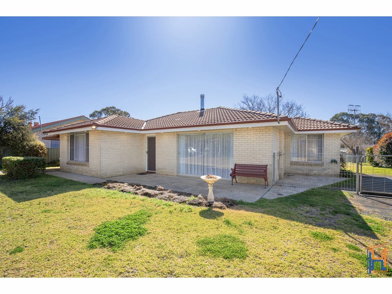 21 Bowman Avenue, Armidale, NSW 2350 - House for Sale - realestate.com.au