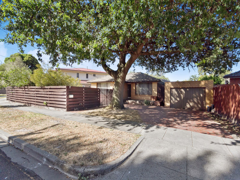 2 Hermitage Street, Cheltenham, Vic 3192 Property Details