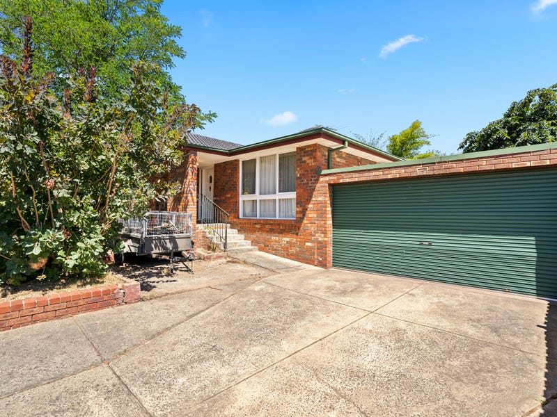 13 Satterley Close, Endeavour Hills, VIC 3802