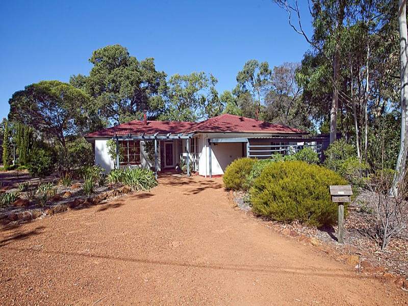 48 Sanderson Road, Lesmurdie, WA 6076