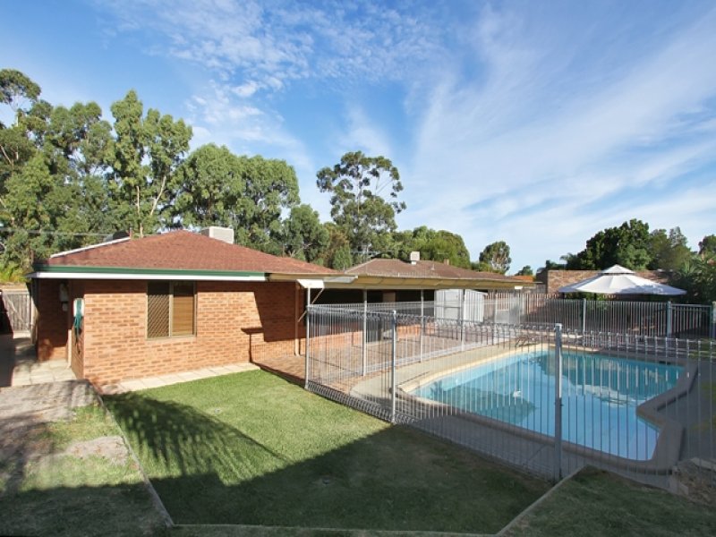 5 Degrey Close, Gosnells, WA 6110 Property Details