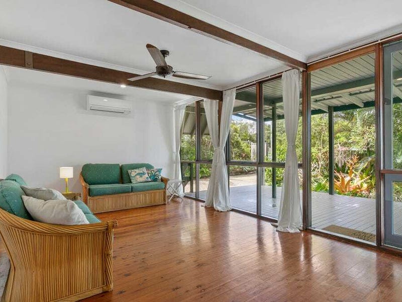 9 Columbus Court, Sunrise Beach, QLD 4567