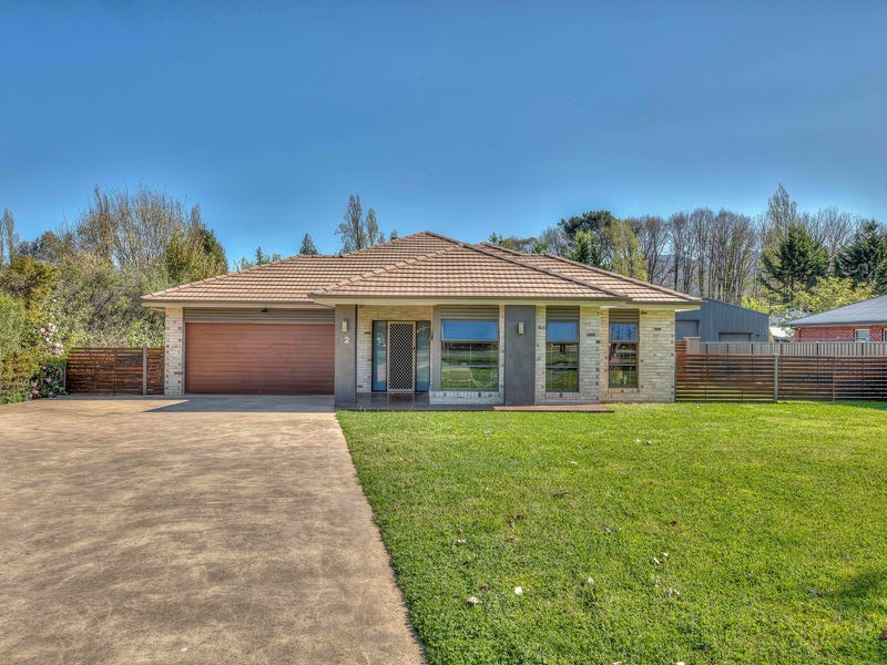 12 Station Street, Porepunkah, VIC 3740