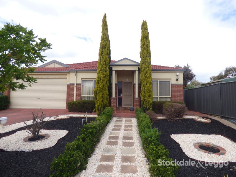 16 Boga Place, Manor Lakes, VIC 3024