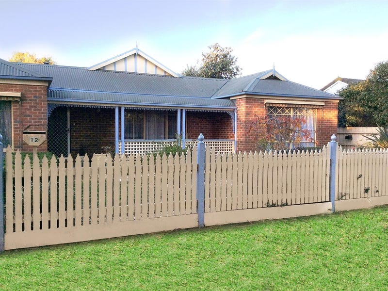 12 High Street, Koroit, VIC 3282