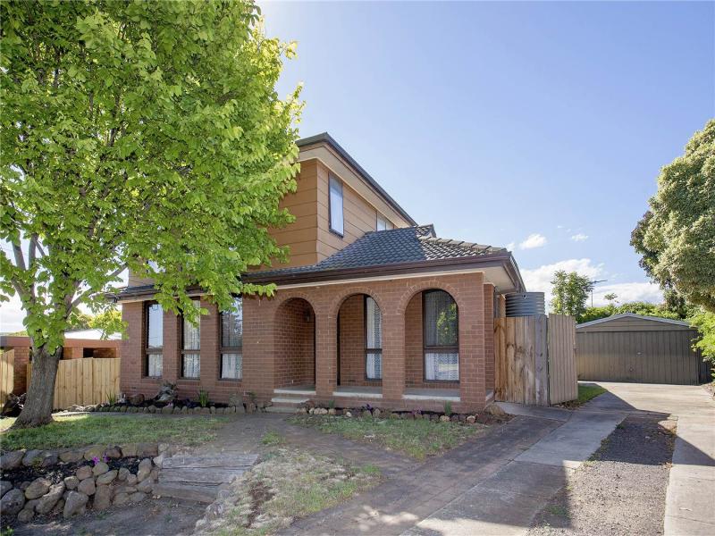 8 Dixon Court, Lara, Vic 3212